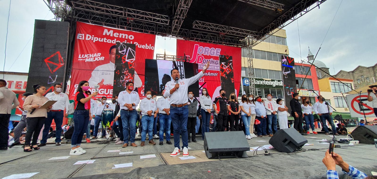 Por: Cortesía Cierra SAGA su campaña desde el zócalo de Apizaco