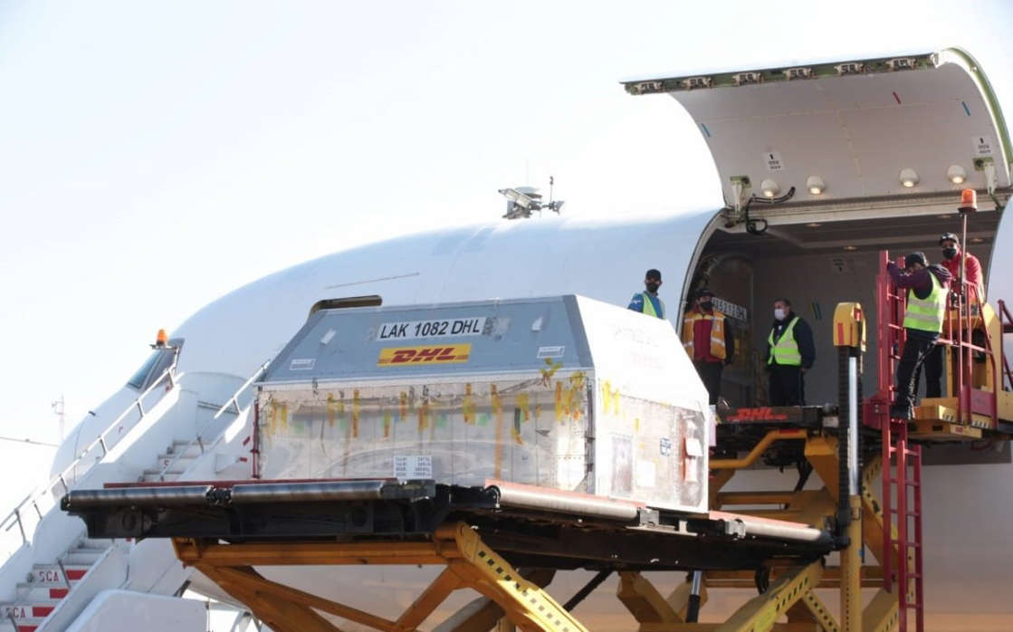 Por: Cortesía Llega lote con más de 643 mil vacunas anticovid de Pfizer en el AICM