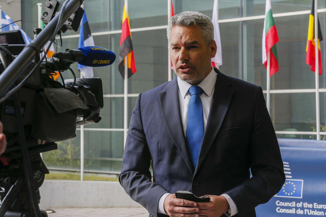 Por: Cortesía Insisten en deportar afganos tras el avance de los talibanes: Austria