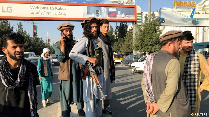 Por: Cortesía Talibanes niegan el acceso al aeropuerto de Kabul en Afganistán