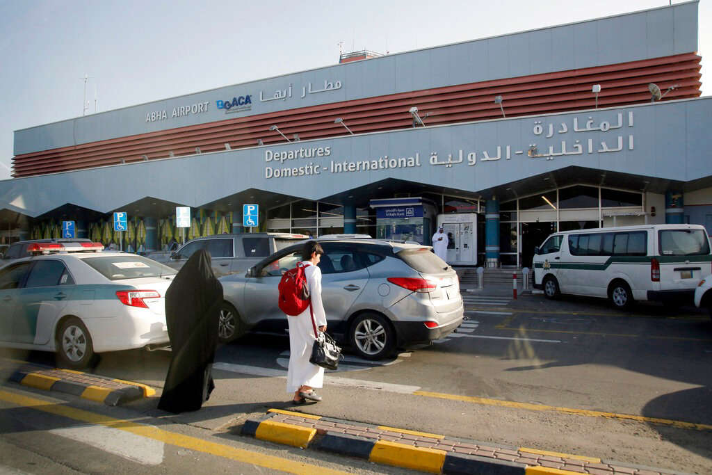 Por: Cortesía Atacaron aeropuerto en Arabia Saudita; hay 8 heridos