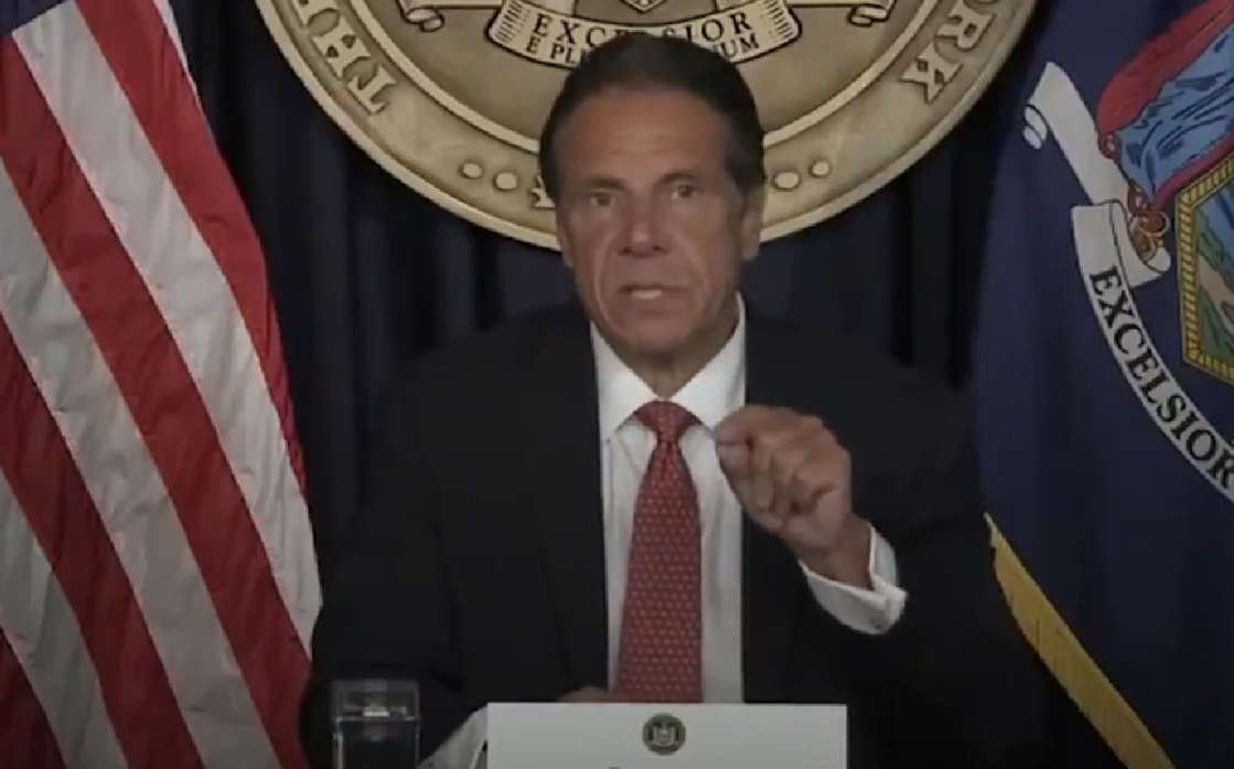 Por: Cortesía Asamblea de NY suspende investigación de Andrew Cuomo