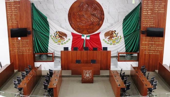 Por: Cortesía Despide Congreso del Estado a trabajadores basificados