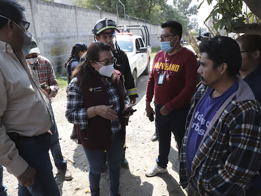 Por: Cortesía Familias damnificadas tras la explosión en Puebla duermen en la calle por temor a rapiña