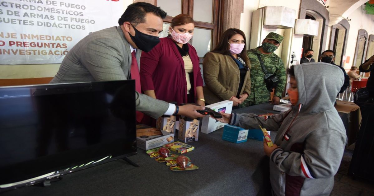 Por: Cortesía Colabora Tlaxcala Capital en campaña de canje de armas de fuego “Hagamos juntos una nueva historia sin armas”
