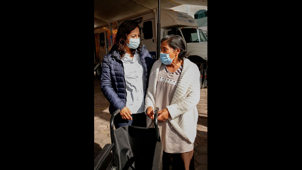 Por: Cortesía Más de 3 mil personas recibieron apoyos entre aparatos ortopédicos y sillas de ruedas en San Andrés Cholula