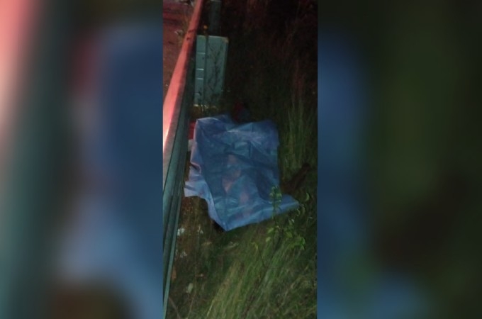 Por: Cortesía Pareja derrapa abordo de su motocicleta en periférico ecológico, uno de ellos falleció, y el otro se encuentra grave