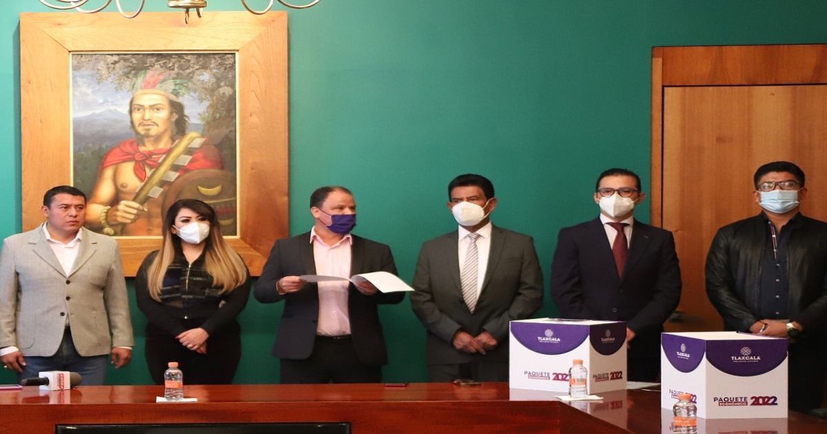 Por: Cortesía Entregó poder ejecutivo paquete económico 2022 al congreso local