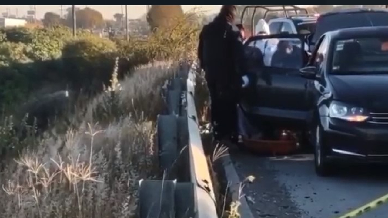 Por: Cortesía Hallan el cadáver de una persona dentro de un automóvil en Cuautlancingo