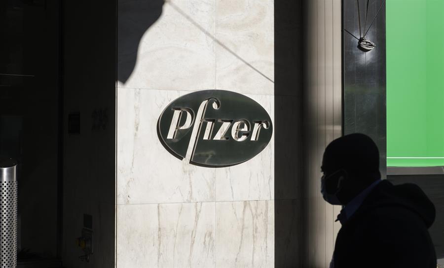 Por: Cortesía Pfizer autorizará versión genérica de su píldora contra la Covid19 en 95 países