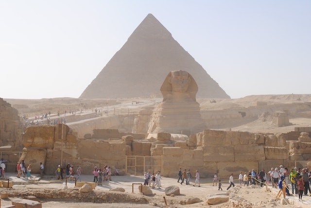 Por: Cortesía Las pirámides de Giza son tan antiguas, que cleopatra las consideraba ruinas