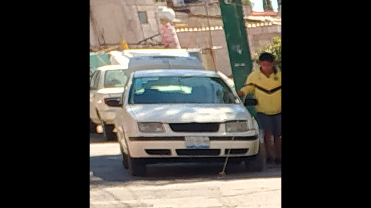 Por: Cortesía Amarran a mujer para robarle su auto en San Jerónimo Caleras