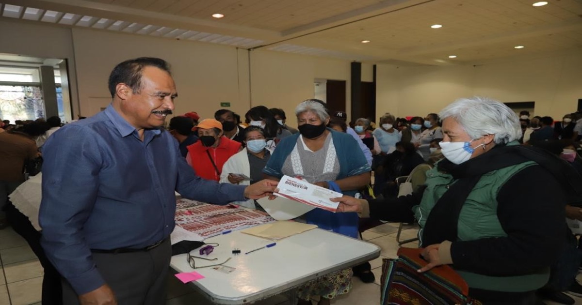 Por: Cortesía Inicia Bienestar Tlaxcala entrega de tarjetas de pensión para adultos mayores de 65 años