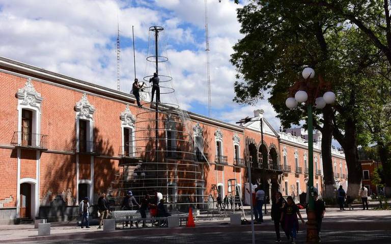 Por: Cortesía La capital de Tlaxcala inició con la colocación de adornos navideños