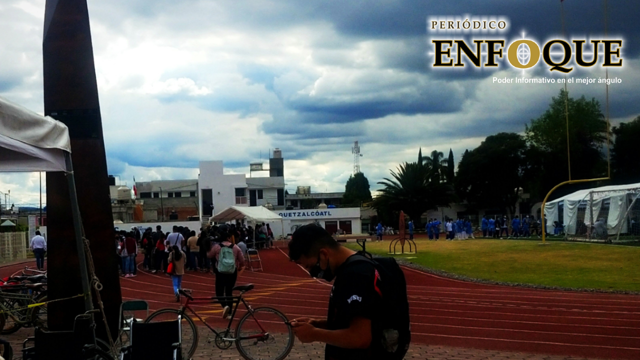 Por: Enfoque Sin complicaciones se efectuó el inicio de la aplicación de la segunda dosis de la vacuna contra el COVID-19 en adultos de 18 a 29 años en Cholula y Cuautlancingo