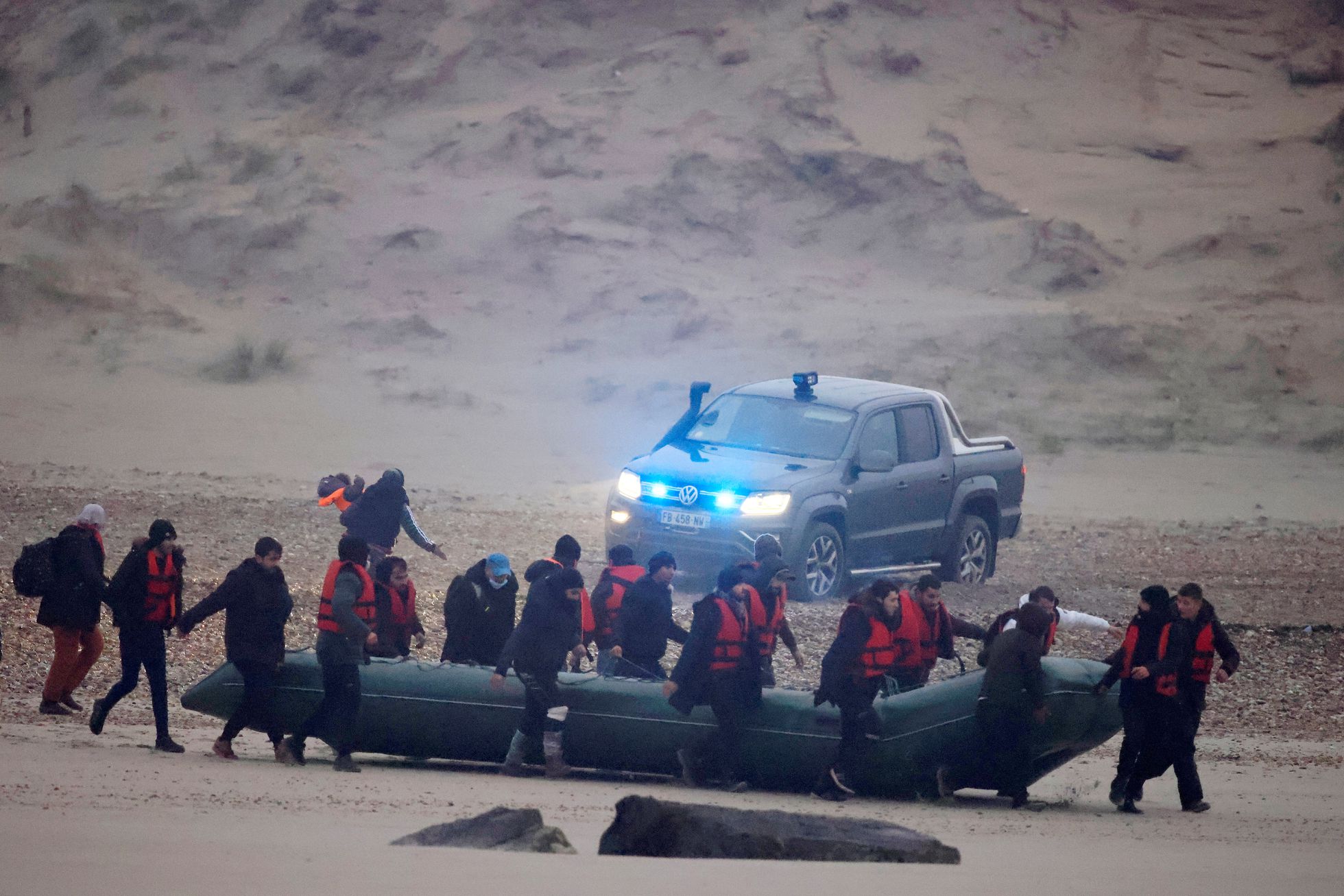 Por: Cortesía 27 migrantes murieron en un en naufragio al norte de Francia