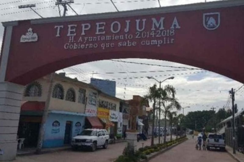 Por: Cortesía Ladrones despojan de cien mil pesos a sacerdote de Tepeojuma en plena misa, no hay detenidos