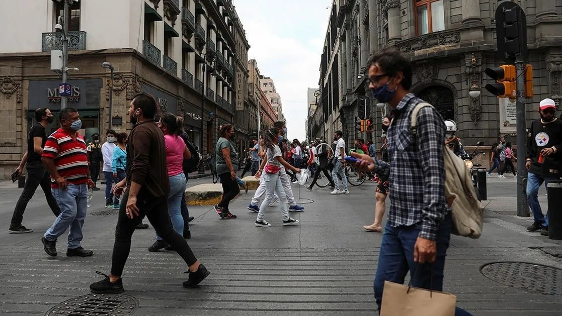 Por: Cortesía México descarta suspensión de actividades ante la nueva variante de Covid 'Omicron' que podría llegar al país
