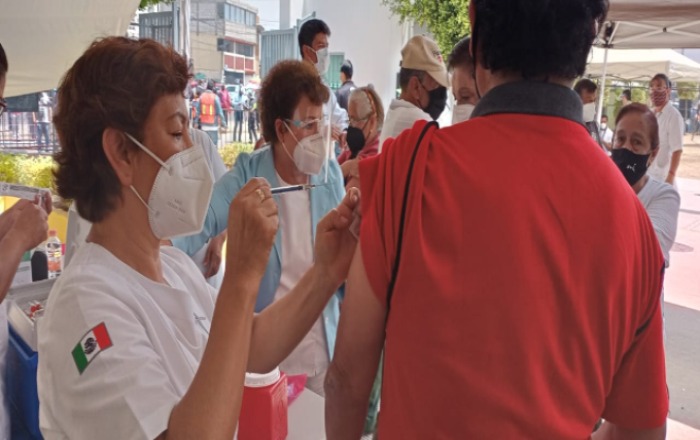 Por: Cortesía Se retrasa por falta de dosis la vacunación contra el Covid-19 para adolescentes de Puebla