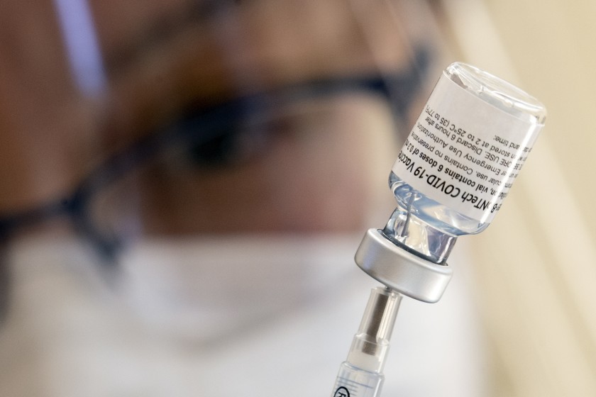 Por: Cortesía Agencia Europea de Medicamentos aprueba tercera dosis de refuerzo contra la Covid-19 de Pfizer
