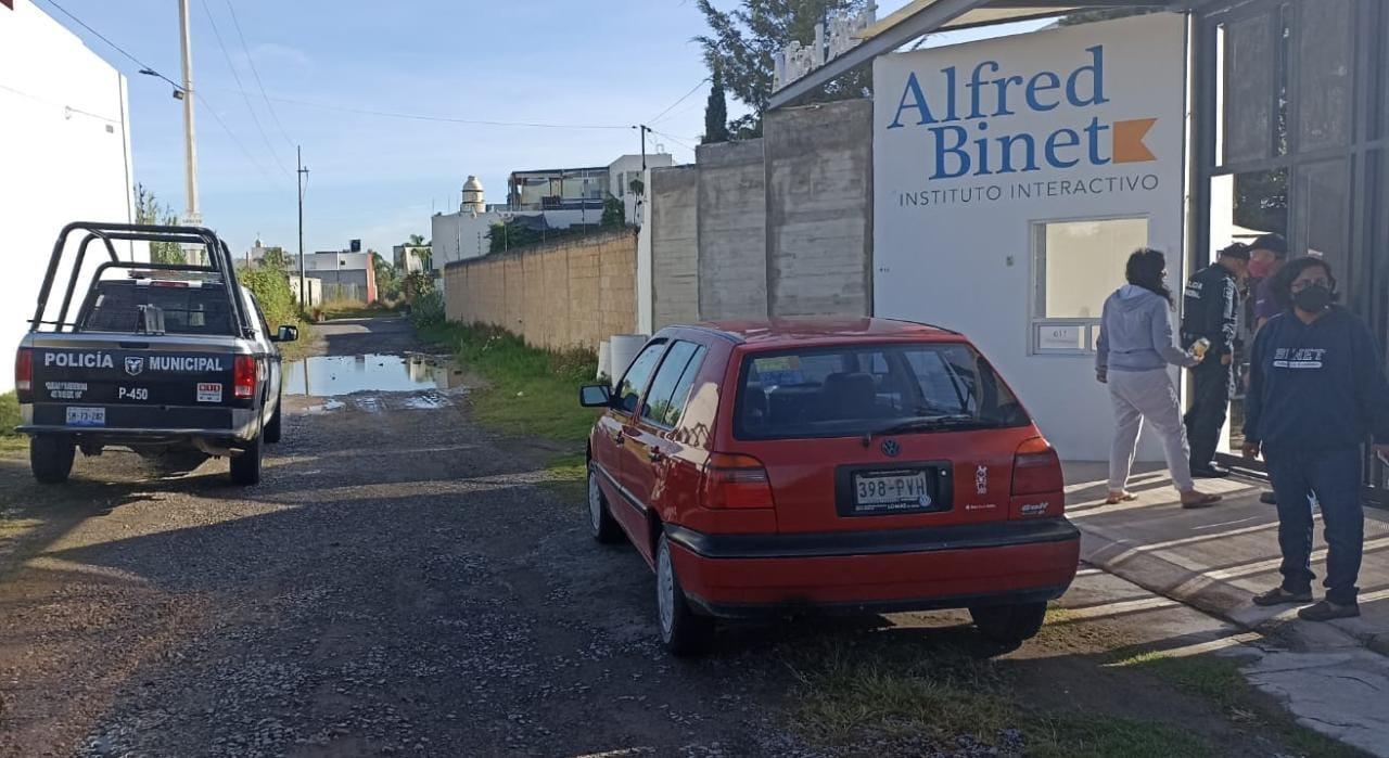 Por: Cortesía Explosión dentro de una escuela en Puebla cimbro casas aledañas y dejo a una persona herida
