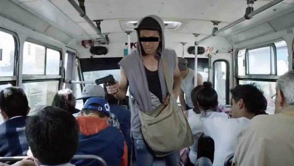 Caen dos asaltantes de transporte público en Puebla; son enviados a prisión