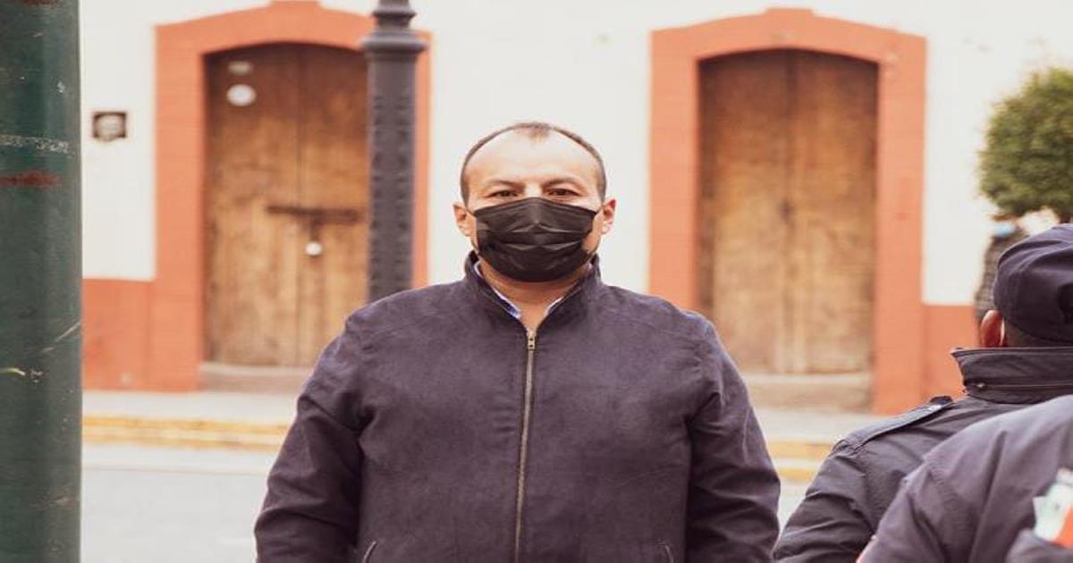 Destituyen a comisario de Tlaxco por presunta complicidad con secuestradores