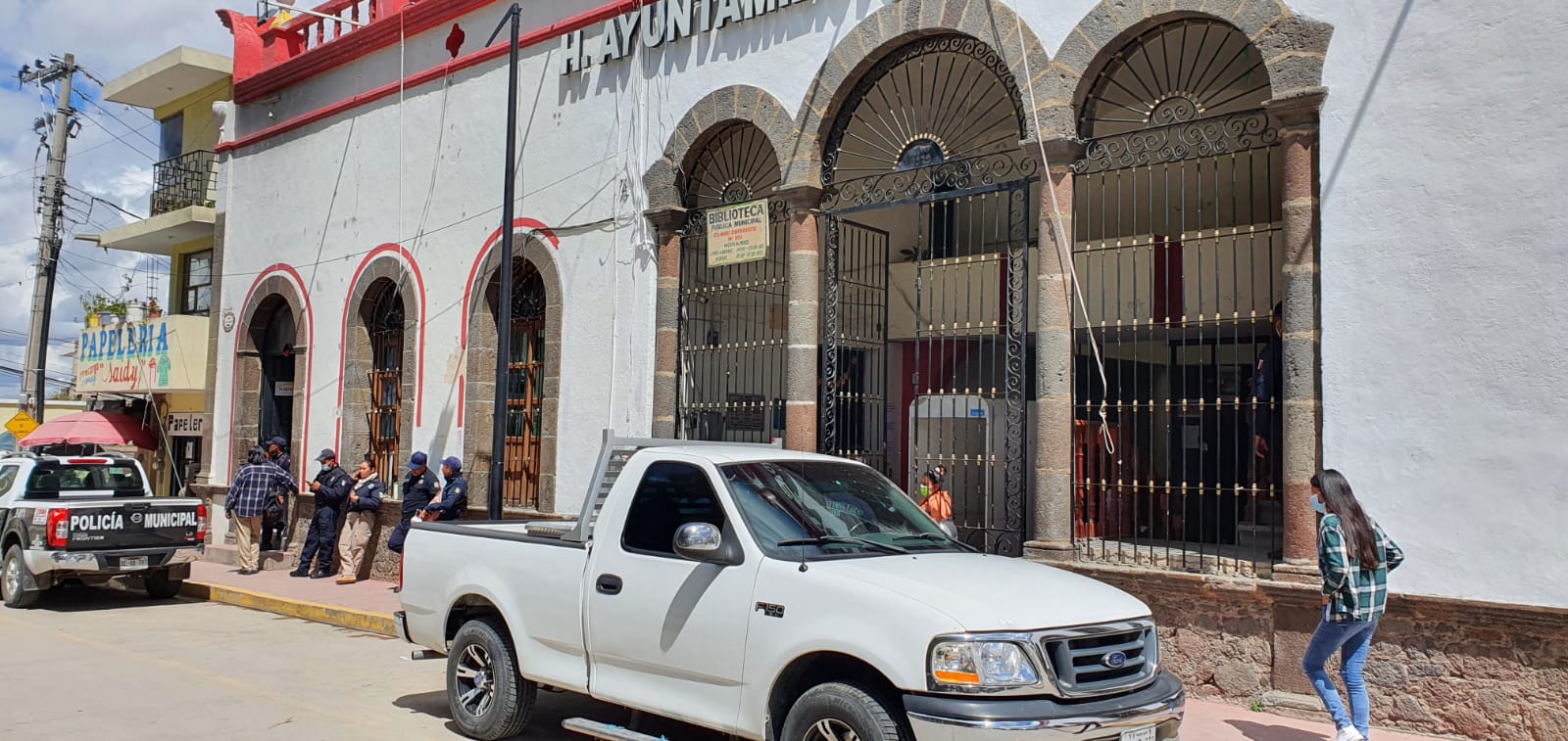 Por: Cortesía Cierran alcaldía de Tlaltelulco, acusan corrupción de alcalde y Síndico