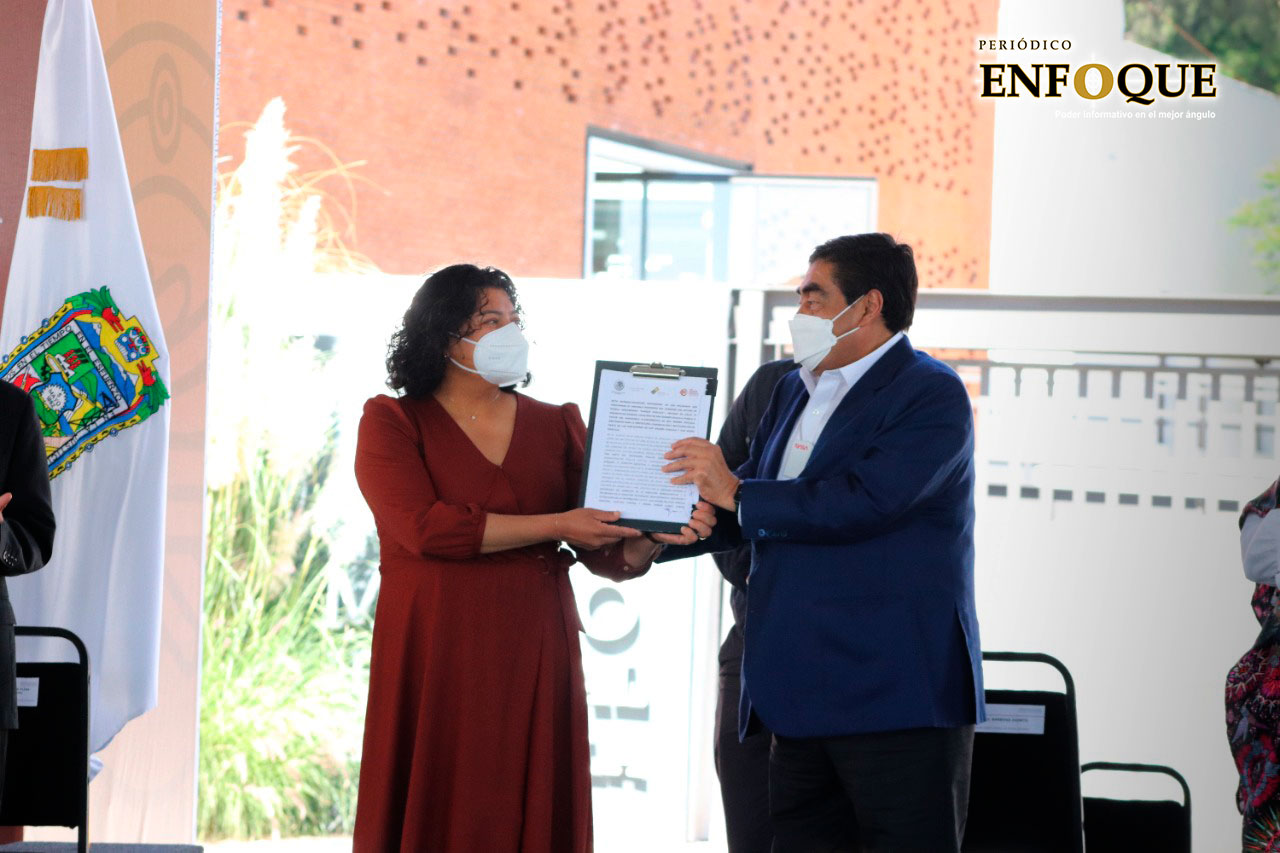 Por: Dereck Sánchez  Karina Pérez Popoca asegura que la reciente entrega de los predios es un ejemplo de institucionalidad