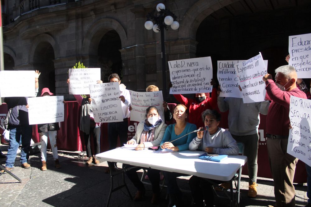 Sindicalizados del Ayuntamiento piden a Eduardo Rivera reinstalar a trabajadores despedidos en administración saliente