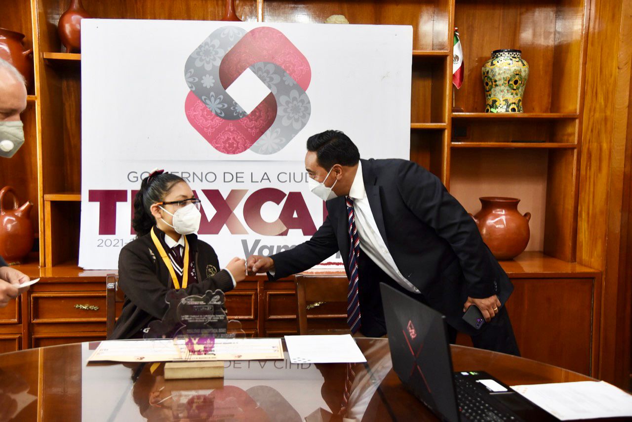 Por: Cortesía Apoya el Ayuntamiento de Tlaxcala a destacada estudiante para que participe en competencia virtual internacional