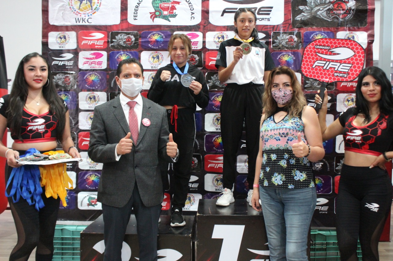 Desarrolla el gimnasio Fire Sports cuadrangular de boxeo