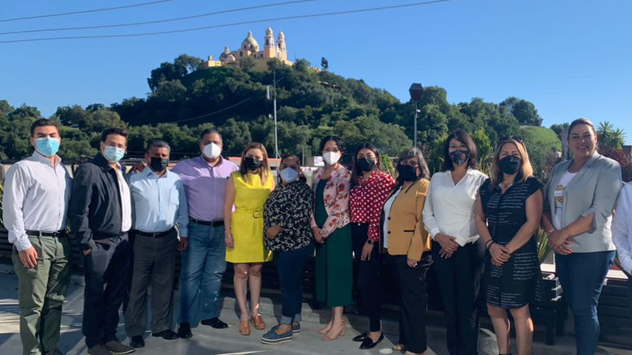 Por: Cortesía Paola Angón mantuvo una reunión con los nuevos integrantes del Cabildo de San Pedro Cholula