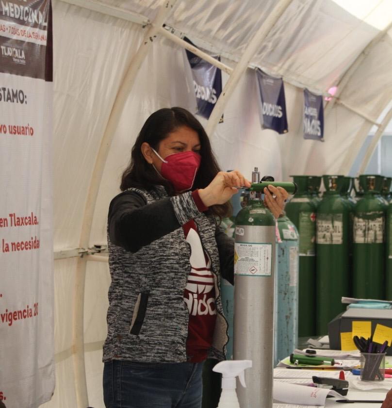 Kioscos atienden dos mil 657 servicios de recarga de oxígeno gratuito a enfermos de covid-19