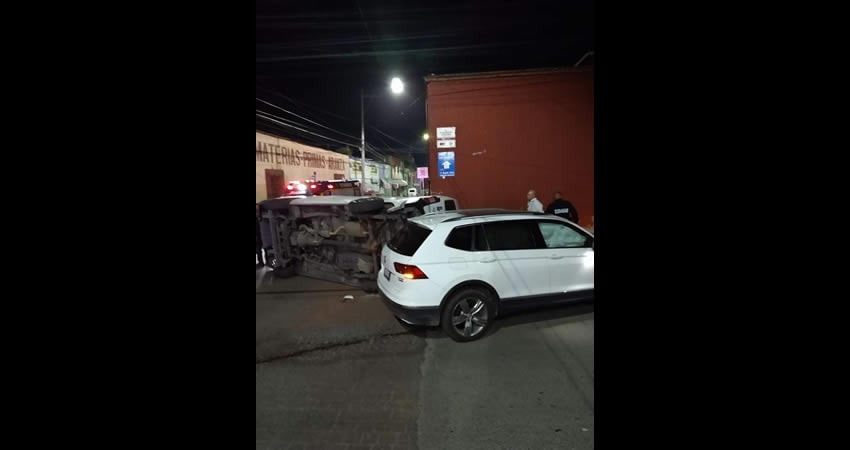 Por: Cortesía Conductor alcoholizado ocasiona aparatoso accidente contra la ruta M8 en San Pedro Cholula
