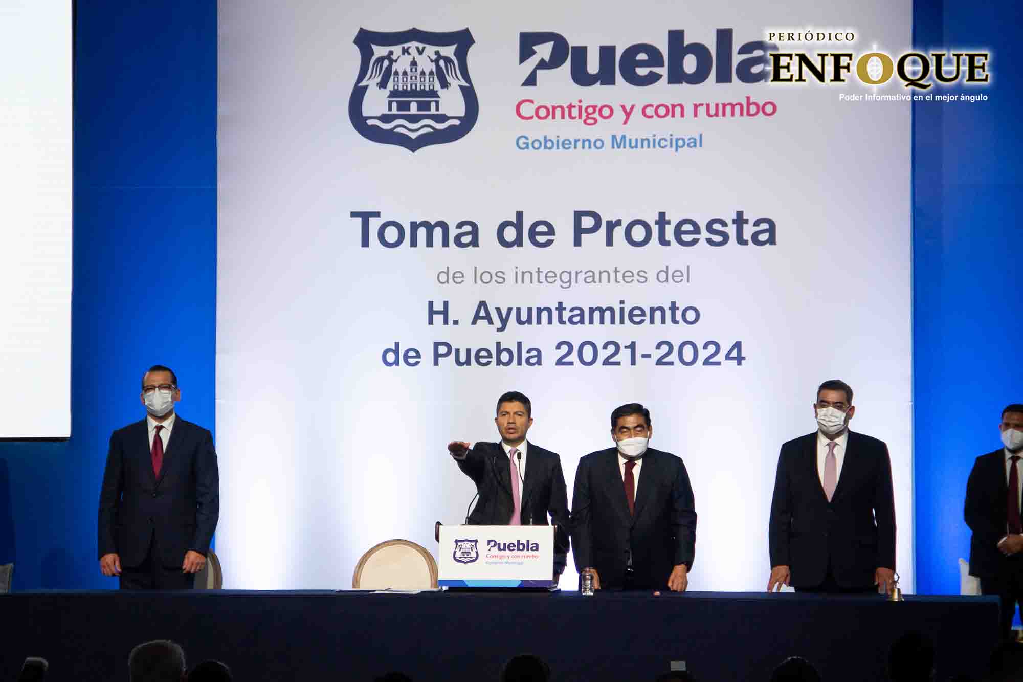 Por: Cortesía Eduardo Rivera rinde protesta como nuevo presidente municipal de Puebla