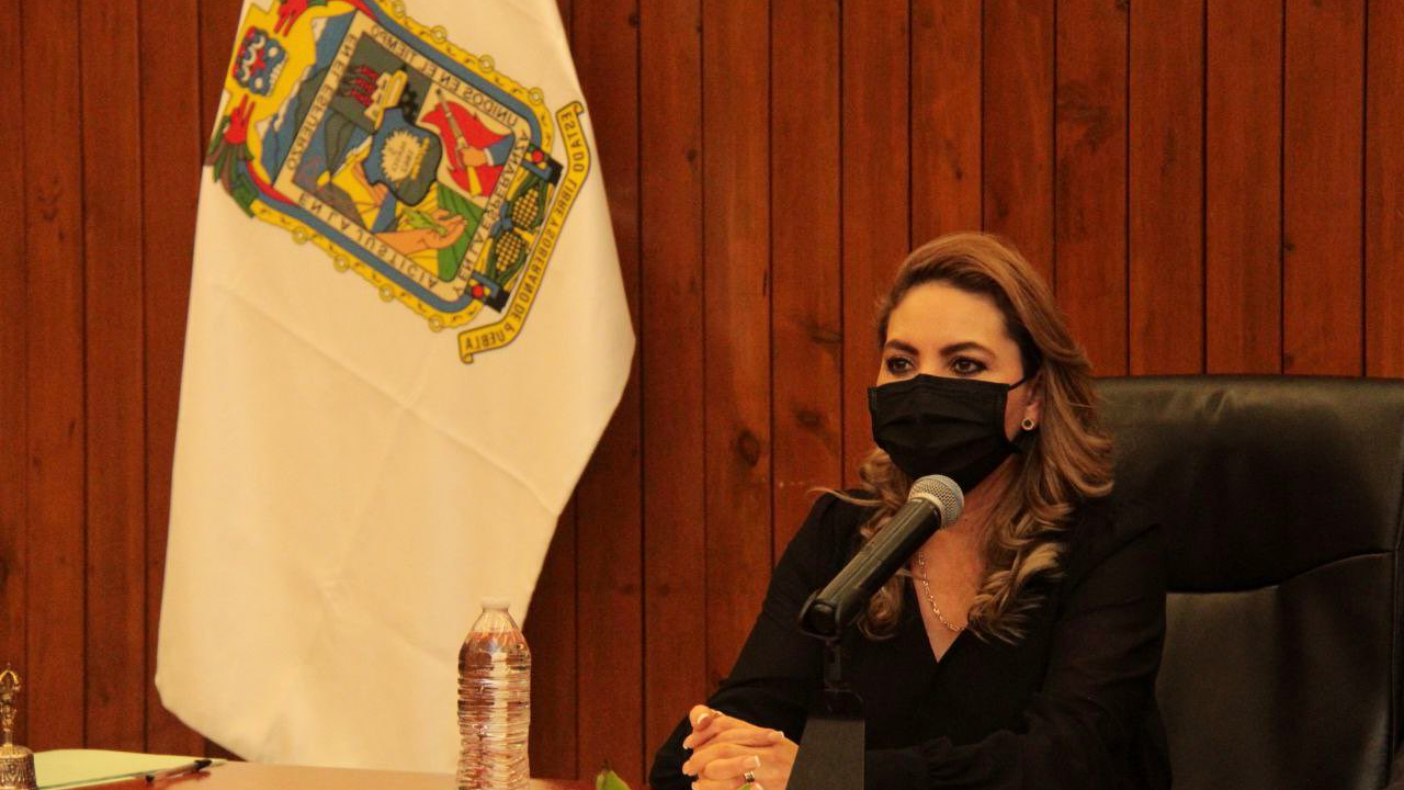 Por: Cortesía Paola Angón rindió protesta como Presidenta Municipal de San Pedro Cholula