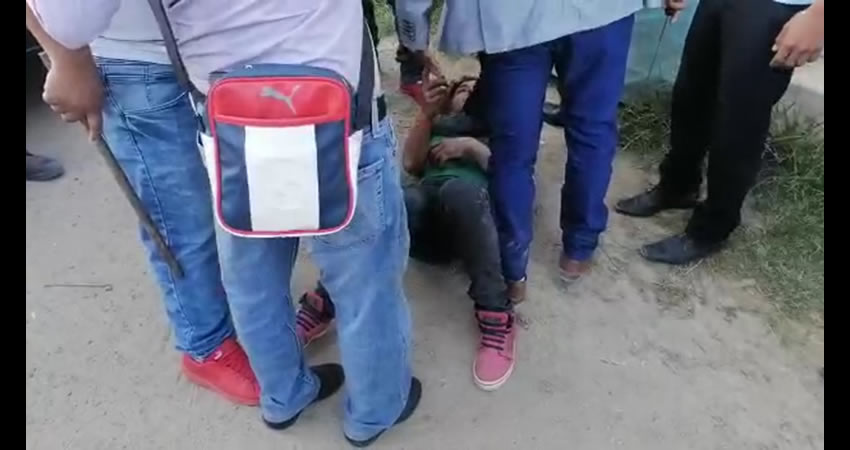 Por: Cortesía ¡Casi los linchan!; Ladrones son golpeados tras intentar violar a un jovencita en Puebla