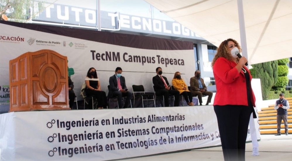 Por: Cortesía Nombran a María Luisa Juárez Hernández como nueva rectora de la Uttecam