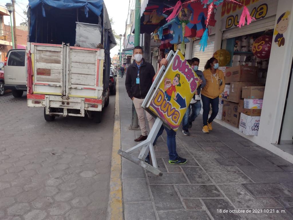 Por: Cortesía Retiran “apartados” en las calles de Chiautempan para evitar accidentes y tener libre paso peatonal