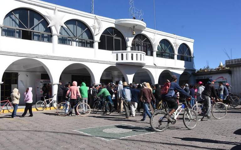 Alcaldesa de Ayometla asegura que hay anomalías en el ayuntamiento.