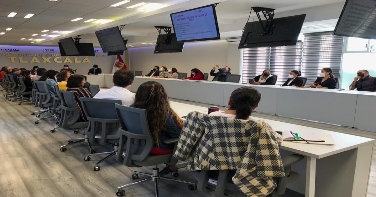 Por: Cortesía Capacitan a servidores públicos sobre ética administrativa y ley anticorrupción