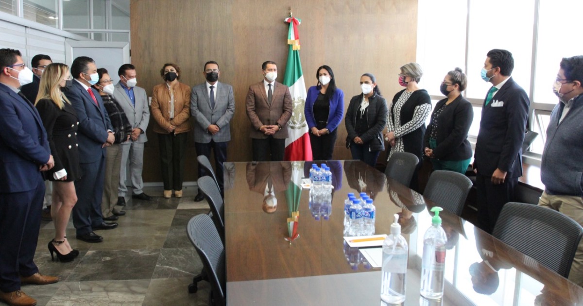 Por: Cortesía Reciben constancias de renovación de certificación Facilitadores Privados y Públicos