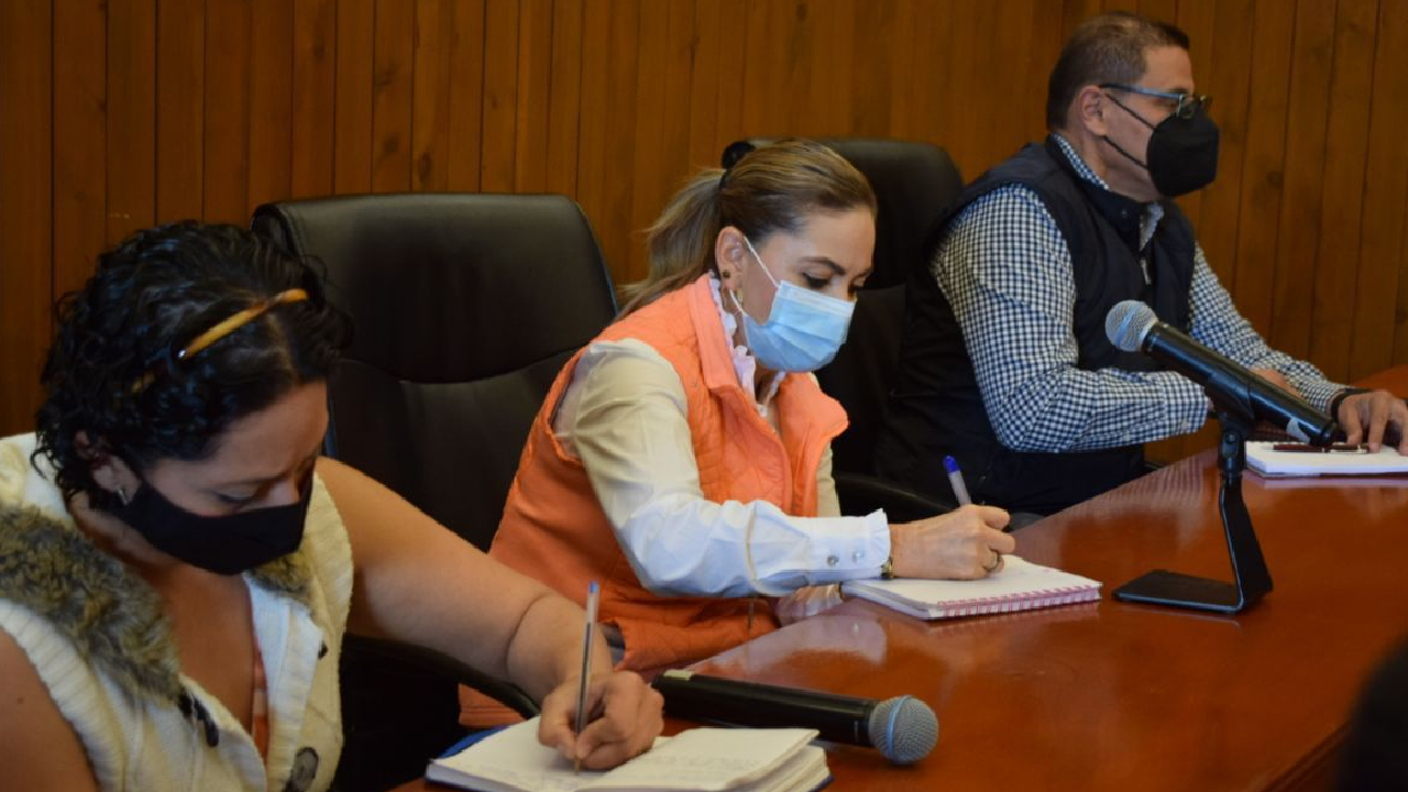 Por: Cortesía Paola Angón mantuvo una reunión con los Presidentes Auxiliares de San Pedro Cholula