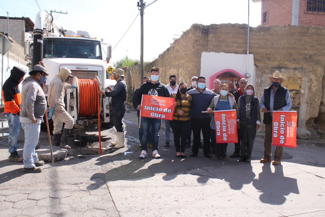 Por: Cortesía Ayuntamiento de Calpan da banderazo a trabajos de desazolve en juntas auxiliares