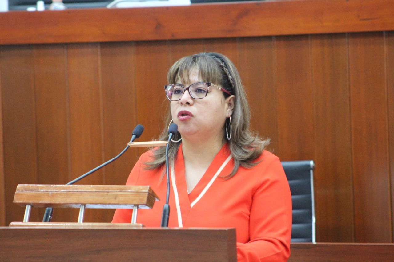 Por: Cortesía Ampliar licencia de paternidad a 45 días en Tlaxcala, propone Gabriela Esperanza Brito