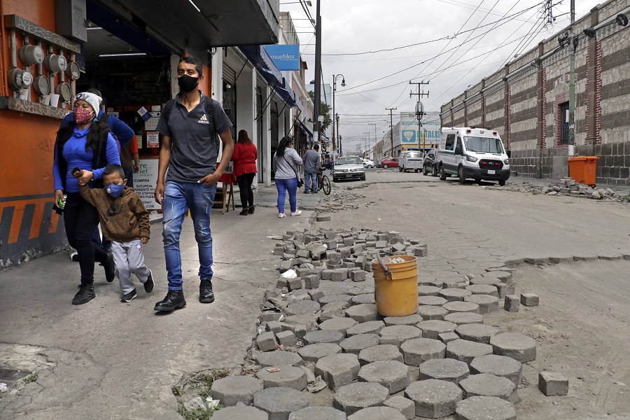 Se restablecerán adoquines apilados en la 8, 10, 12 y 14 Poniente