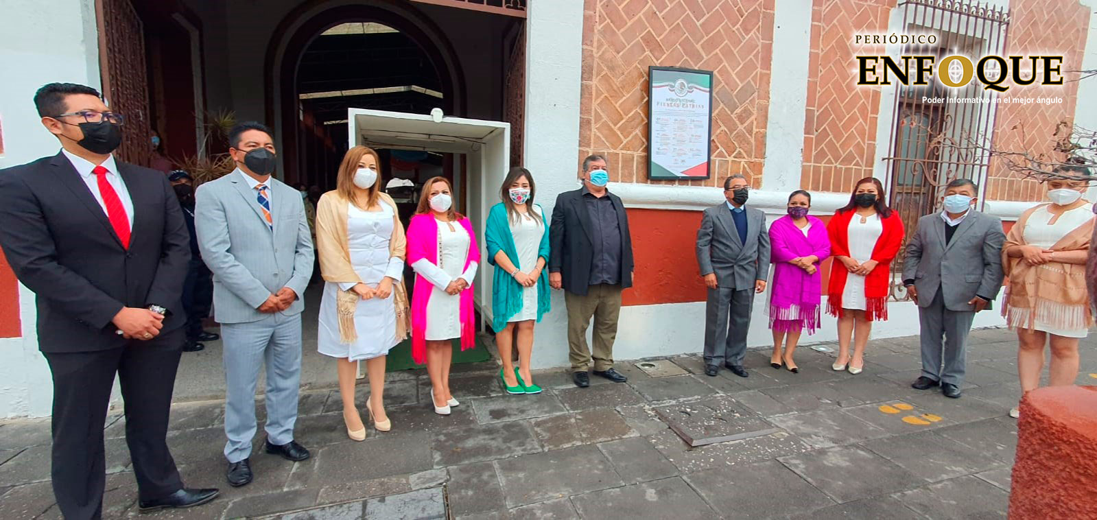Por: Marisol O Autoridades de Tepeaca colocan Bandos Solemnes dando inicio a las actividades del mes patrio