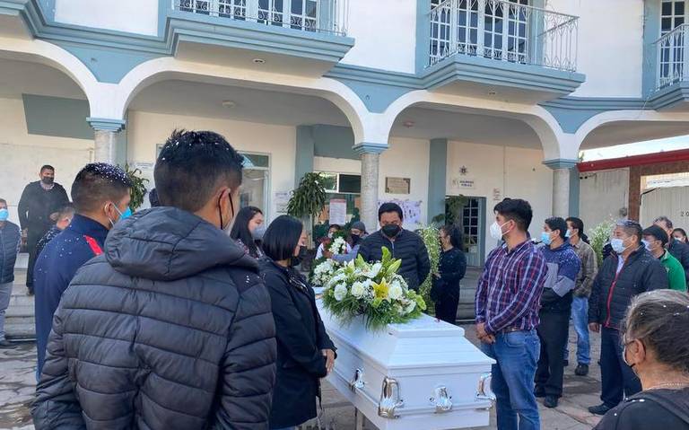 Tres trabajadores del ayuntamiento de Axocomanitla son separados de su cargo para colaborar en investigación.