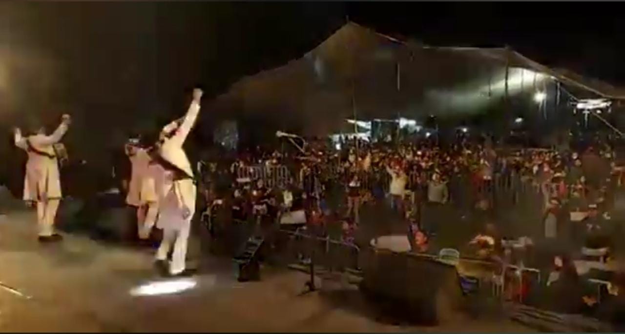 Olvidan pandemia en Tlaltelulco, celebran baile sonidero